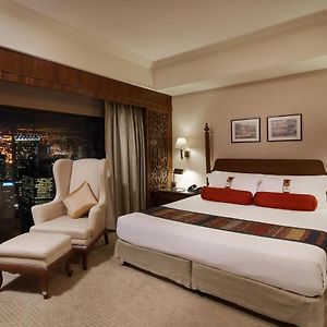 Davis One-Bedroom Suite Main Wing